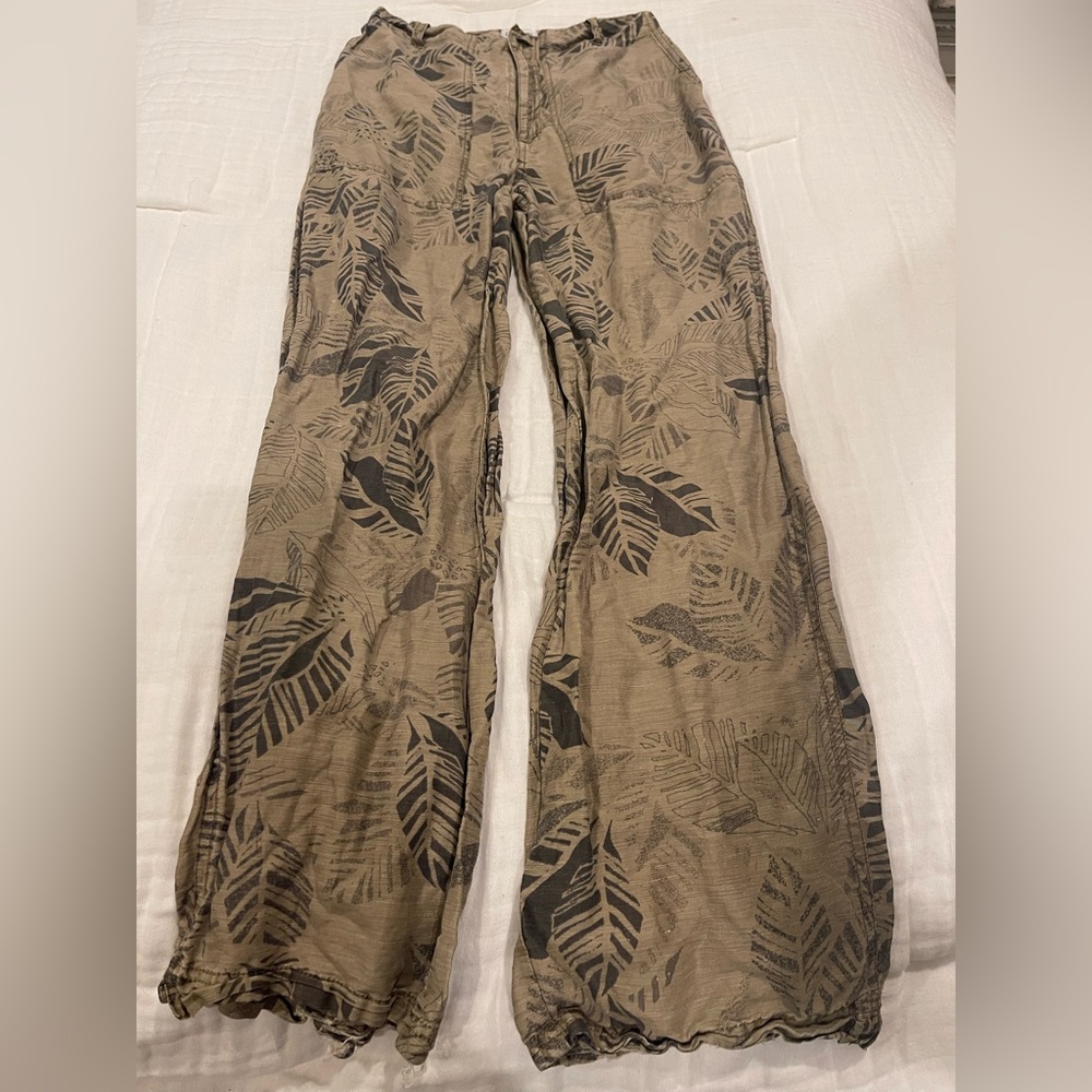 Chico’s Silk Linen Leaf Print Pants Women’s Size 0 Wide Leg Tropical Boho Pocket